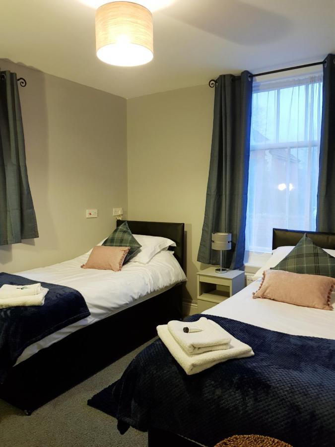 Spacious & Cozy Mid Wales Town Centre Apartment, With Bike Storage Llandrindod Wells Bagian luar foto